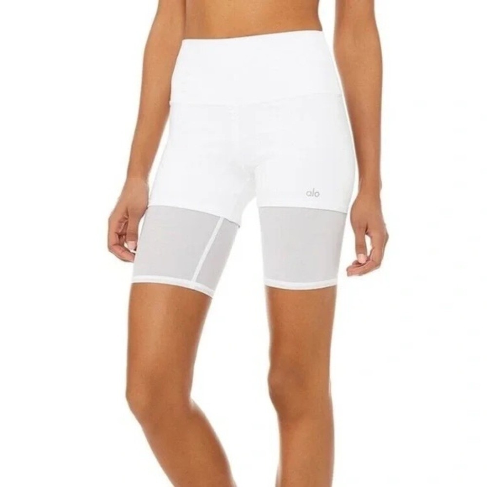 Alo Yoga White Seamless High-Waist Limitless Open Air Shorts Size XS